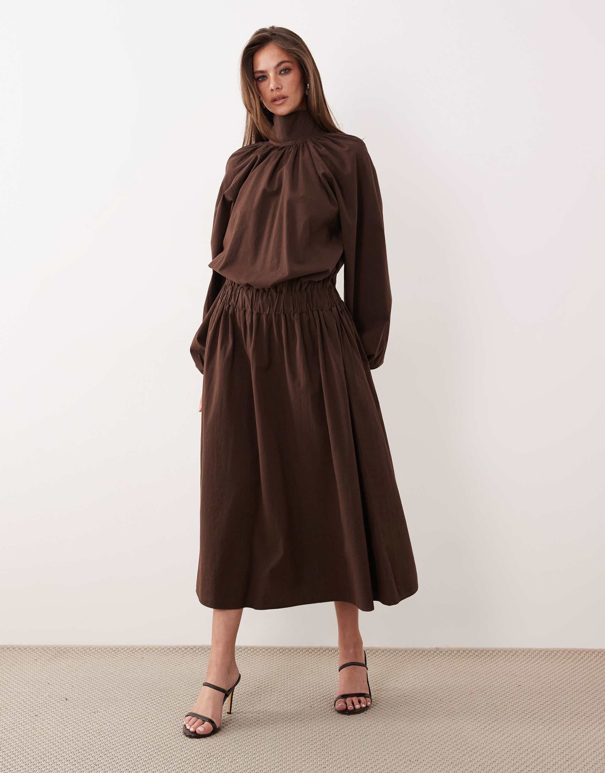 asos design zip through poplin volume pleat maxi dress in chocolate brown
