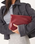 [ASOS DESIGN] ASOS DESIGN zip top clutch bag in burgundy-Red No Size BURGUNDY