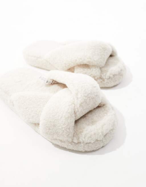 ASOS DESIGN – Zora – Mule-Hausschuhe aus Teddyfell in Creme mit gedrehtem Riemen, 3 von 4