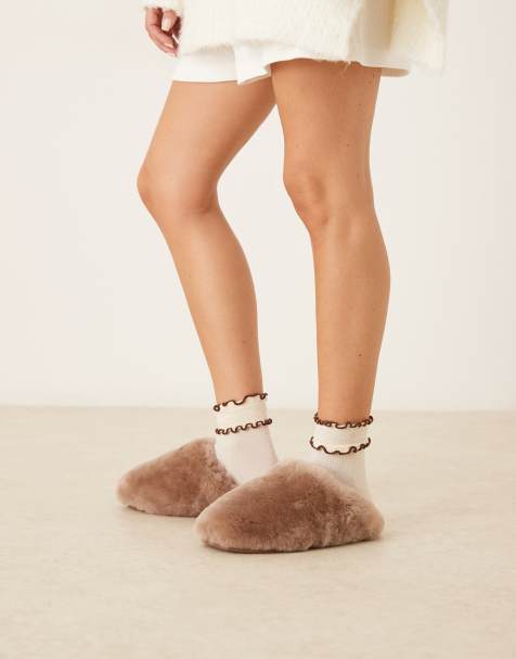 ASOS DESIGN – Zori – Hochwertige Schaffell-Mules in Taupe - view 1