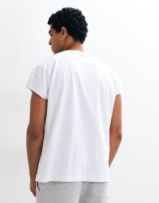 ASOS DESIGN zwaar oversized T-shirt met onafgewerkte kapmouwen in wit, 4 van 5
