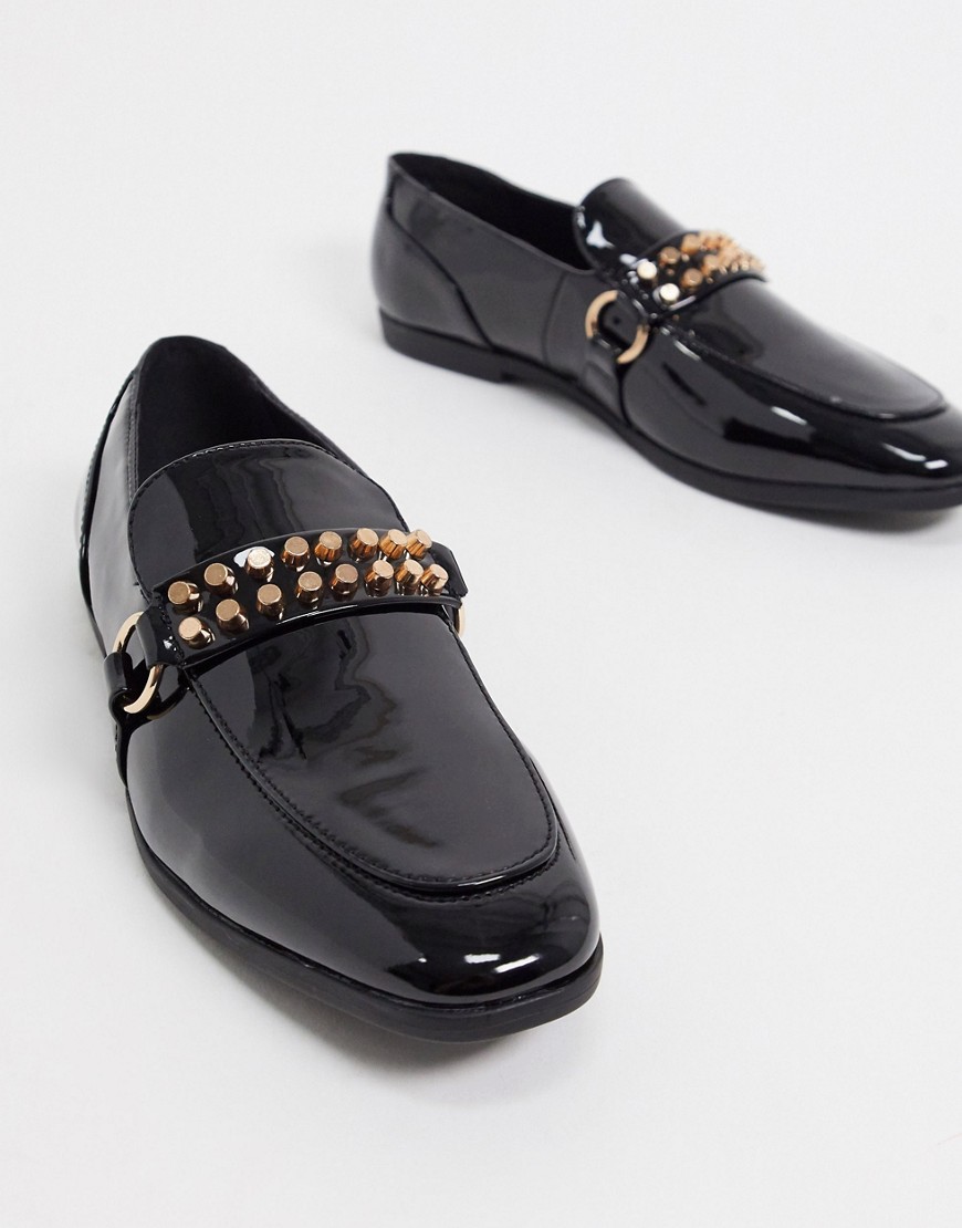 ASOS DESIGN - Zwarte lakleren loafer met gouden studs