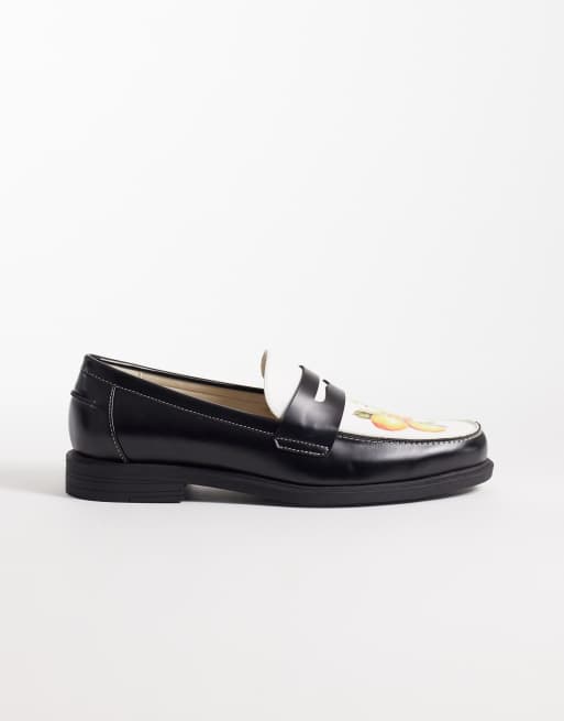 ASOS DESIGN – Zweifarbige Penny-Loafer mit Zitronenmotiv, 2 von 4