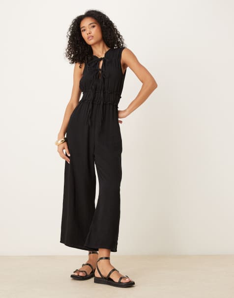 ASOS DESIGN – Zweilagiger Jumpsuit in Schwarz mit geraffter Brustpartie - view 1