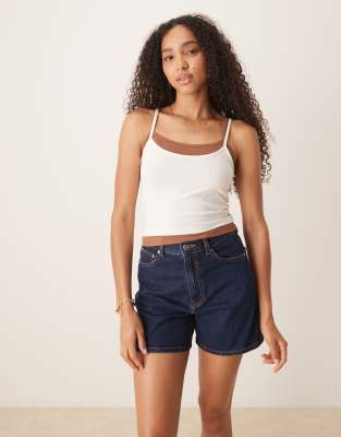 ASOS DESIGN - Zweilagiges Camisole in Cremeweiß und Schokobraun-Bunt