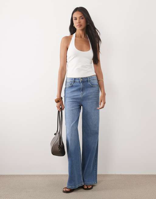 ASOS DESIGN – Zweilagiges, minimalistisches Neckholder-Oberteil in Cremeweiß, 2 von 4