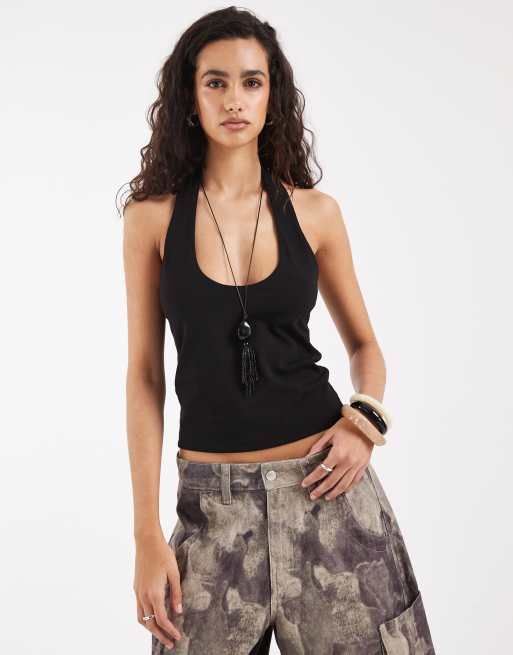 ASOS DESIGN – Zweilagiges, minimalistisches Neckholder-Oberteil in Schwarz, 2 von 4