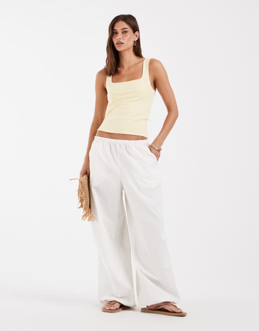 ASOS DESIGN zweilagiges Trägertop mit eckigem Ausschnitt in Buttermilch, 2 von 4
