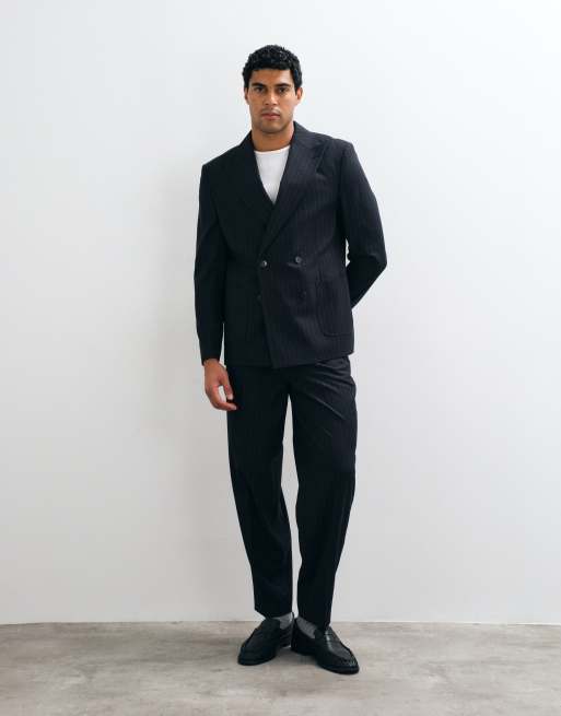 ASOS DESIGN Double Breasted Regular Suit Jacket & Oversized Tapered Pleated Suit Trousers in Navy Pinstripe, 2 von 3
