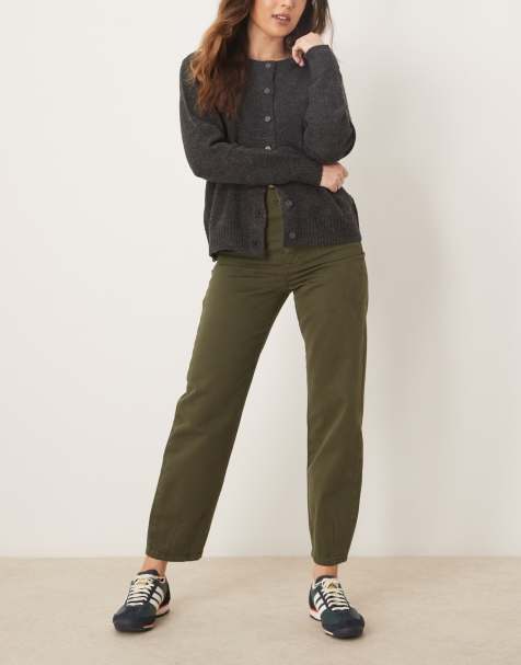 ASOS DESIGN – Zwężane dopasowane jeansy w kolorze leśnej zieleni - view 1