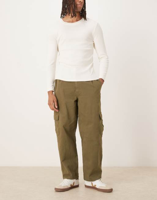 ASOS DESIGN – Zwężane spodnie bojówki o luźnym kroju z zakładkami w kolorze khaki