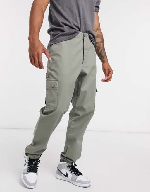 ASOS DESIGN – Zwężane spodnie bojówki w kolorze khaki, 4 z 4