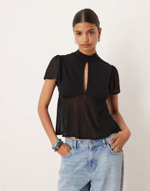 ASOS DESIGN – Zwiewny czarny siateczkowy top z rozkloszowanymi rękawami i wiązaniem na plecach