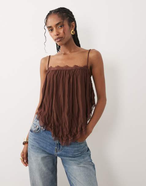 ASOS DESIGN – Zwiewny gnieciony top na ramiączkach z koronkowym wykończeniem w kolorze czekoladowym - view 1