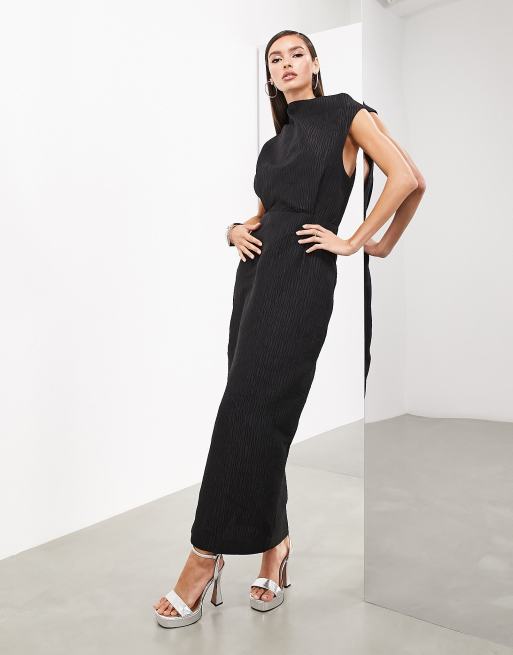 ASOS EDITION – Auffälliges, ärmelloses Maxikleid in strukturiertem Schwarz mit hohem Kragen, 4 von 4