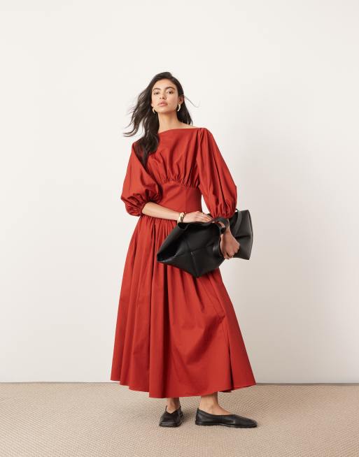 ASOS EDITION – Bawełniana sukienka midaxi z zakładkami w talii i balonowymi rękawami, w kolorze rdzawym