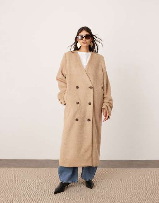 ASOS EDITION - Beige og dobbeltradet frakke med oversized pasform i uldblanding