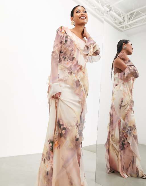 ASOS EDITION – Blekrosa blommig maxiklänning med bara axlar, asymmetrisk design och volanger, 2 av 4