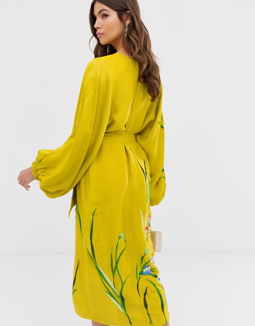 ASOS EDITION – Blommig, broderad midiklänning i satin med skärp, 2 av 4