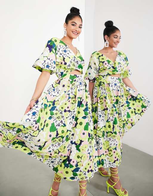 ASOS EDITION – Blommig midiklänning med omlottdesign framtill och blusärmar av linne, 3 av 4