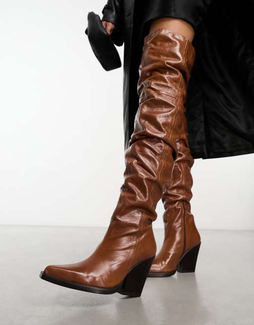 ASOS EDITION Bottes souples hauteur genou en cuir de qualit sup rieure Marron