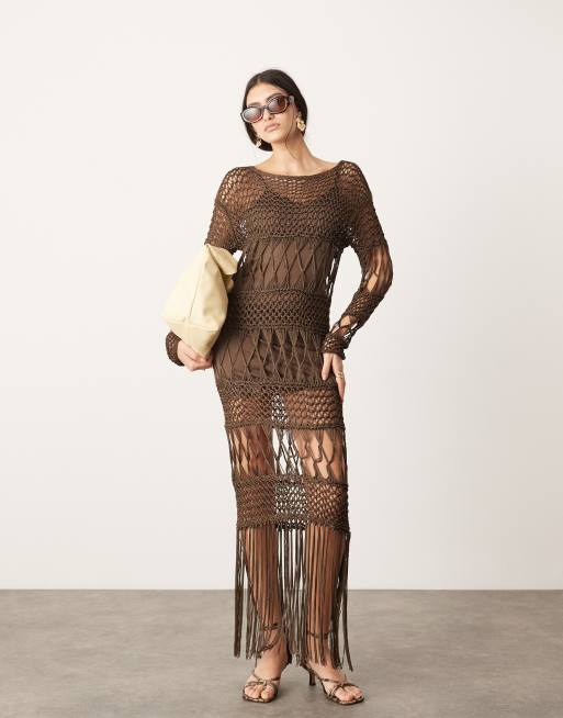 ASOS Edition – Brązowa sukienka maxi z długimi rękawami z makramowej dzianiny