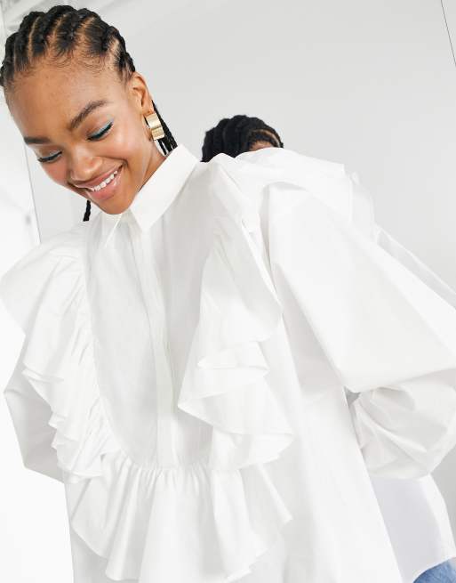 ASOS Edition - Camicia oversize bianca in cotone con volant sul davanti