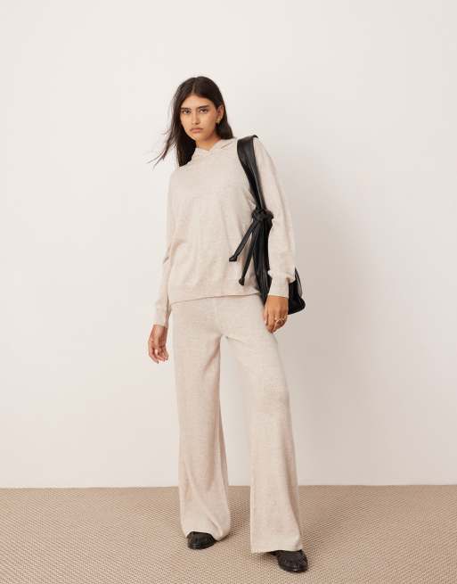 ASOS EDITION - Coordinato premium in maglia misto cashmere color avena composto da maglione con cappuccio e pantaloni a fondo ampio