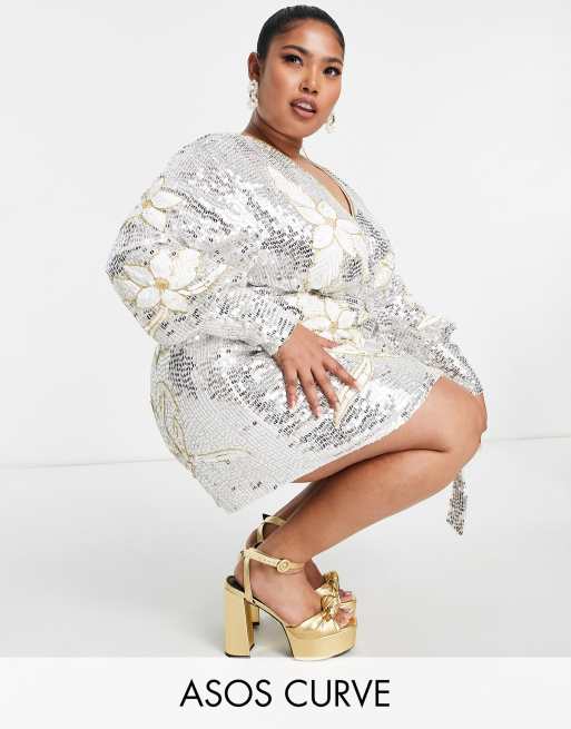 ASOS EDITION Curve – Biało-srebrna, kopertowa sukienka mini w cekinowe kwiaty