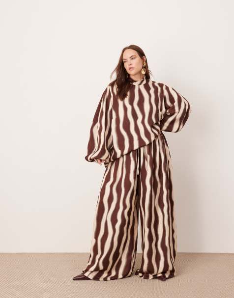 ASOS EDITION – Curve – Chokladbruna, supervida byxor med dragsko i midjan och vågigt mönster, del av set - view 1