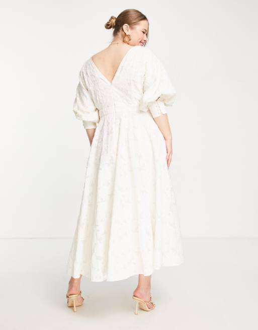 ASOS EDITION Curve - Cremehvid midikjole med blomstermønster i organza, 2 af 4