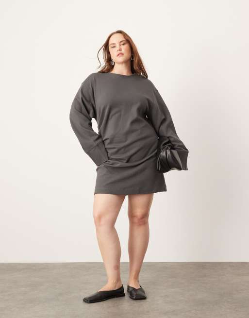 ASOS EDITION Curve – Hochwertiges, langärmliges Jersey-Minikleid in Anthrazit