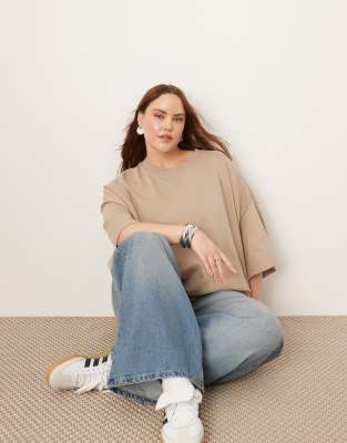 ASOS EDITION Curve - Hochwertiges Oversize-T-Shirt in Taupe-Neutral