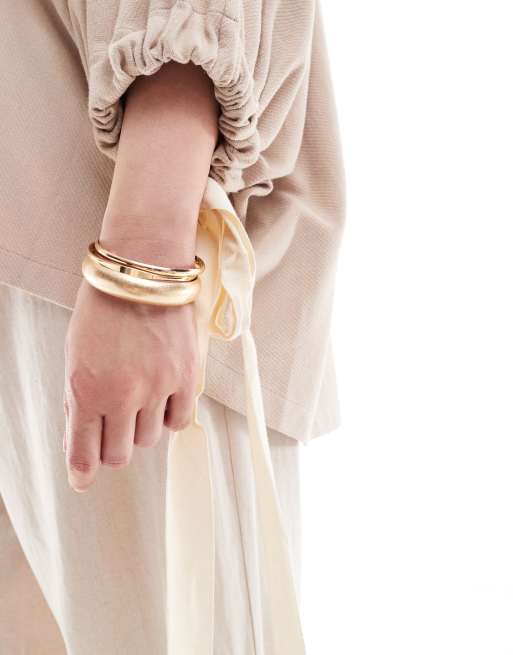 ASOS EDITION Curve jersey oversized slouchy top with contrast tie detail in mocha, 2 of 4