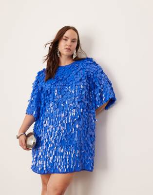 ASOS EDITION Curve - Kurzes T-Shirt-Kleid in Blau mit 3D-Paillettenverzierung