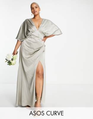 ASOS EDITION Curve - Lange satijnen jurk met kimonomouw en gedrapeerde rok in saliegroen - view 1