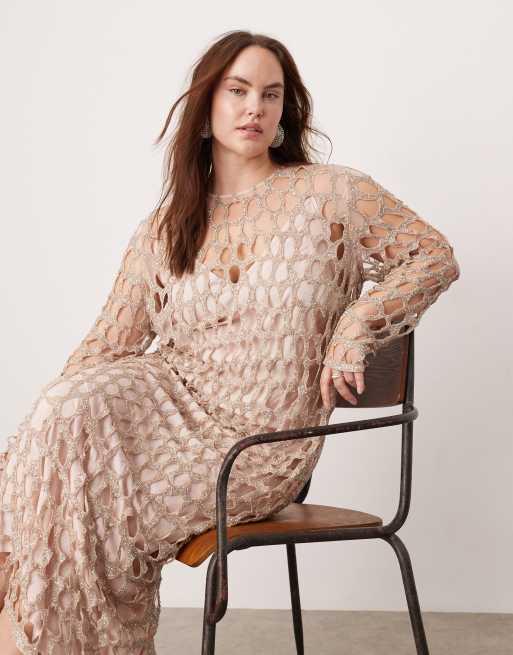ASOS Edition - Curve - Midaxi jurk versierd met uitgesneden cirkels in zilver, 2 van 4