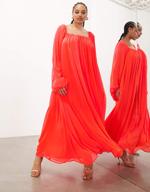 ASOS EDITION Curve – Neonkorallfärgad maxiklänning i chiffong med fyrkantig ringning