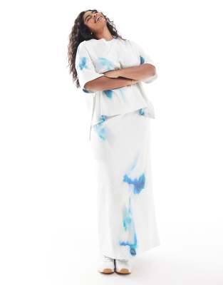 ASOS EDITION ASOS EDITION Curve premium heavy weight textured jersey column maxi skirt co-ord in blurred print-Multi