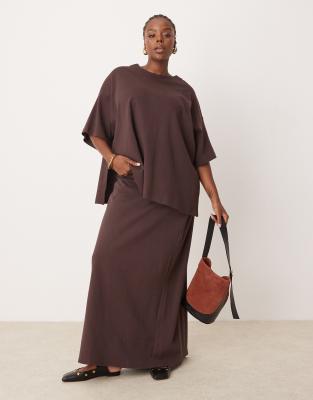 Curve premium heavy weight textured jersey column maxi skirt in chocolate - part of a set-Brown