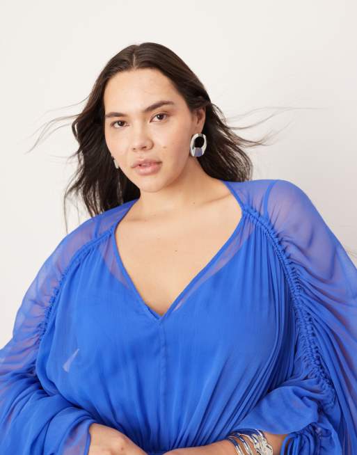 ASOS EDITION Curve Robe longue oversize en mousseline avec taille froncee Bleu de cobalt