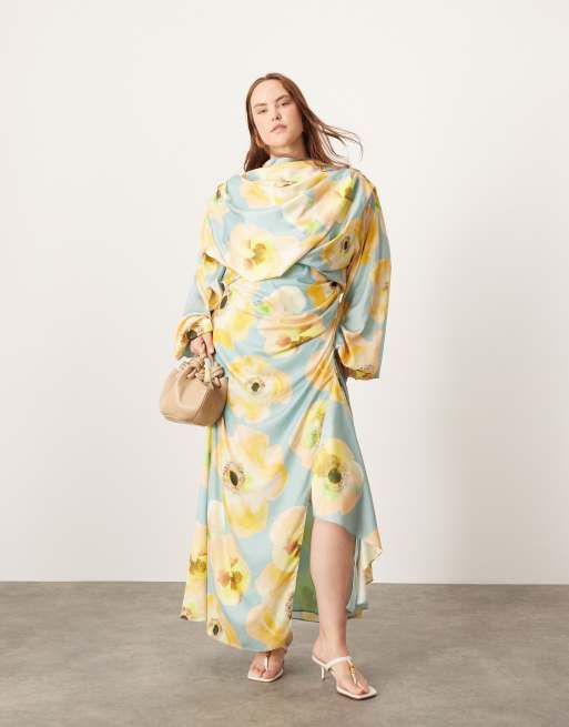 ASOS Edition Curve – Satynowa sukienka midi z obszernymi rękawami z obcisłym mankietem i wzorem w duże kwiaty