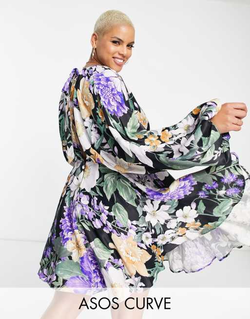 ASOS EDITION Curve – Satynowa sukienka mini z obszernymi rękawami z obcisłym mankietem w kwiatowy wzór