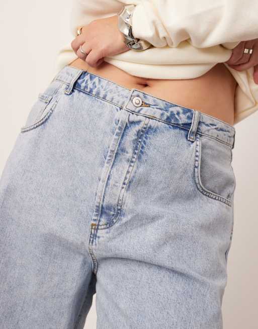 ASOS EDITION Curve sydney denim barrel leg jean in bleach wash blue, 4 of 5