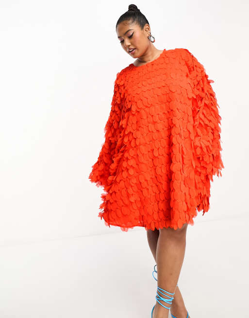ASOS Edition Curve - Vestito corto rosso testurizzato a petali con maniche ad ali di pipistrello