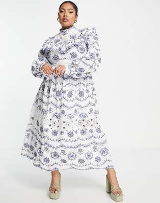 ASOS Edition Curve - Vestito midi con maniche a campana in pizzo e ricamo a contrasto-Blu  donna Blu - immagine3