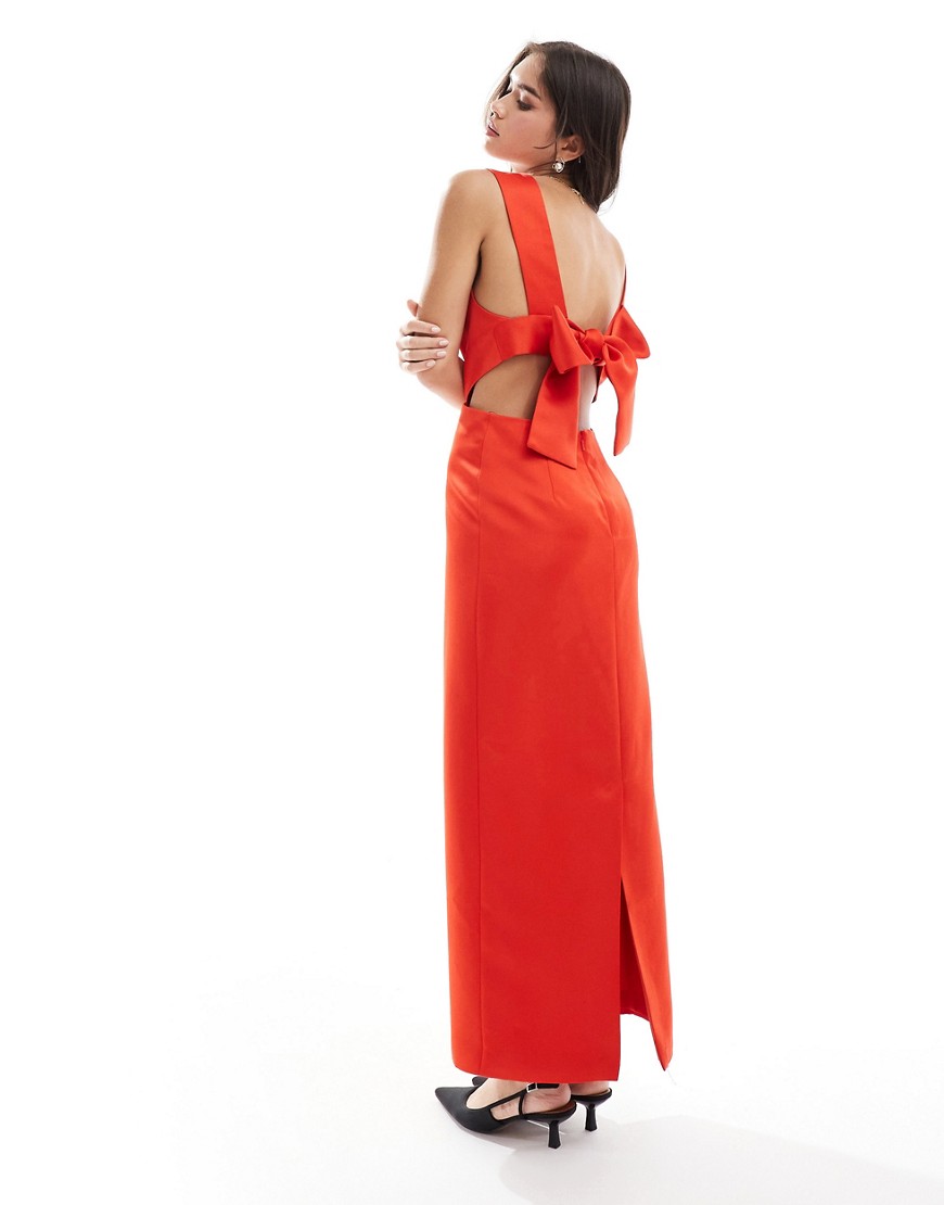 cut out detail tie back maxi dress in red-Orange