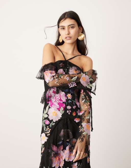 ASOS Edition – Czarna sukienka maxi z dekoltem typu halter, odsłoniętymi ramionami, falbankami i haftowanym wzorem