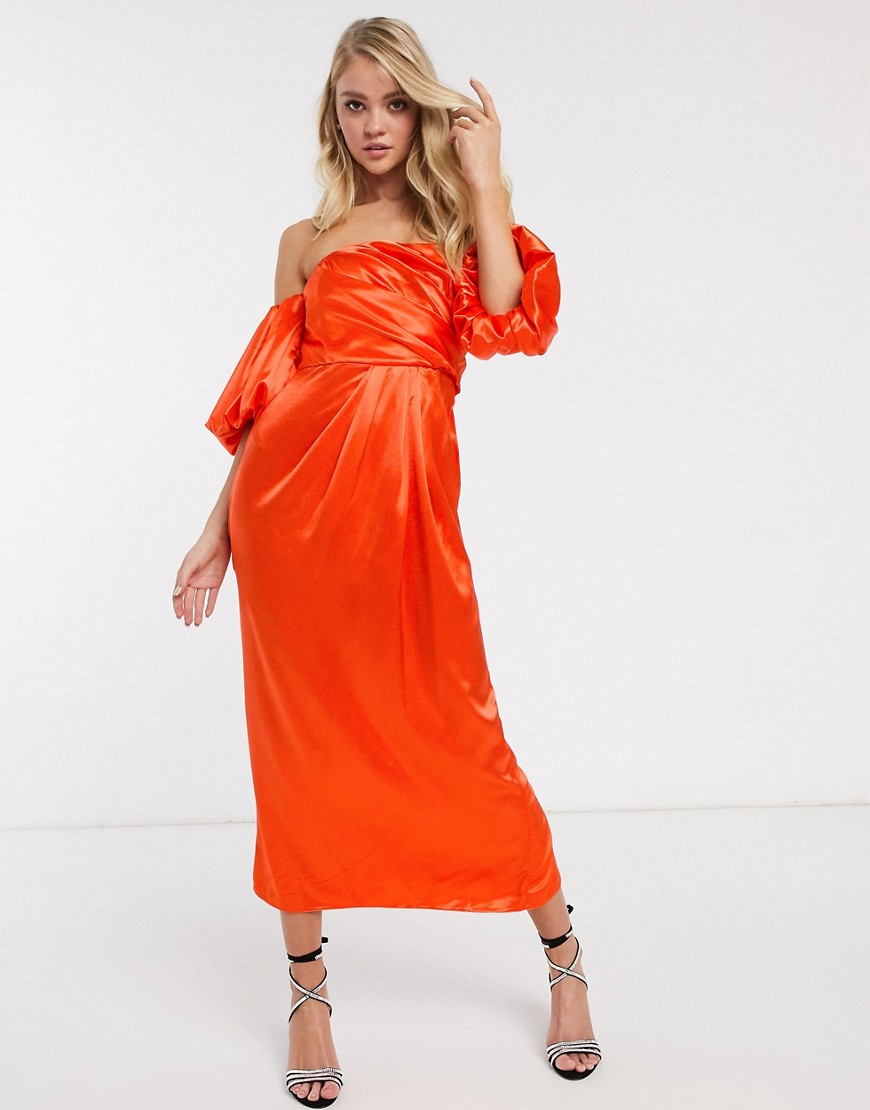 ASOS EDITION – Draperad off shoulder-klänning i satin och midimodell-Orange