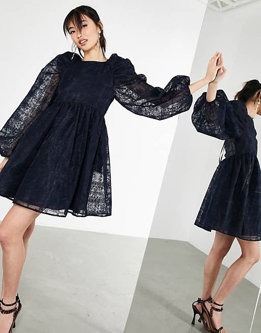 Women embroidered mini smock dress in navy 